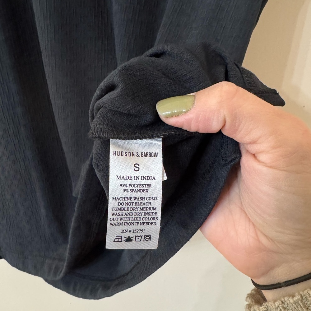 NWT HUDSON & BARROW KNITWEAR TEE - size small - Picture 6 of 7
